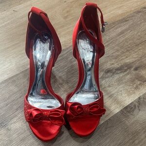 Gianni Bini Scarlet Bow Heels